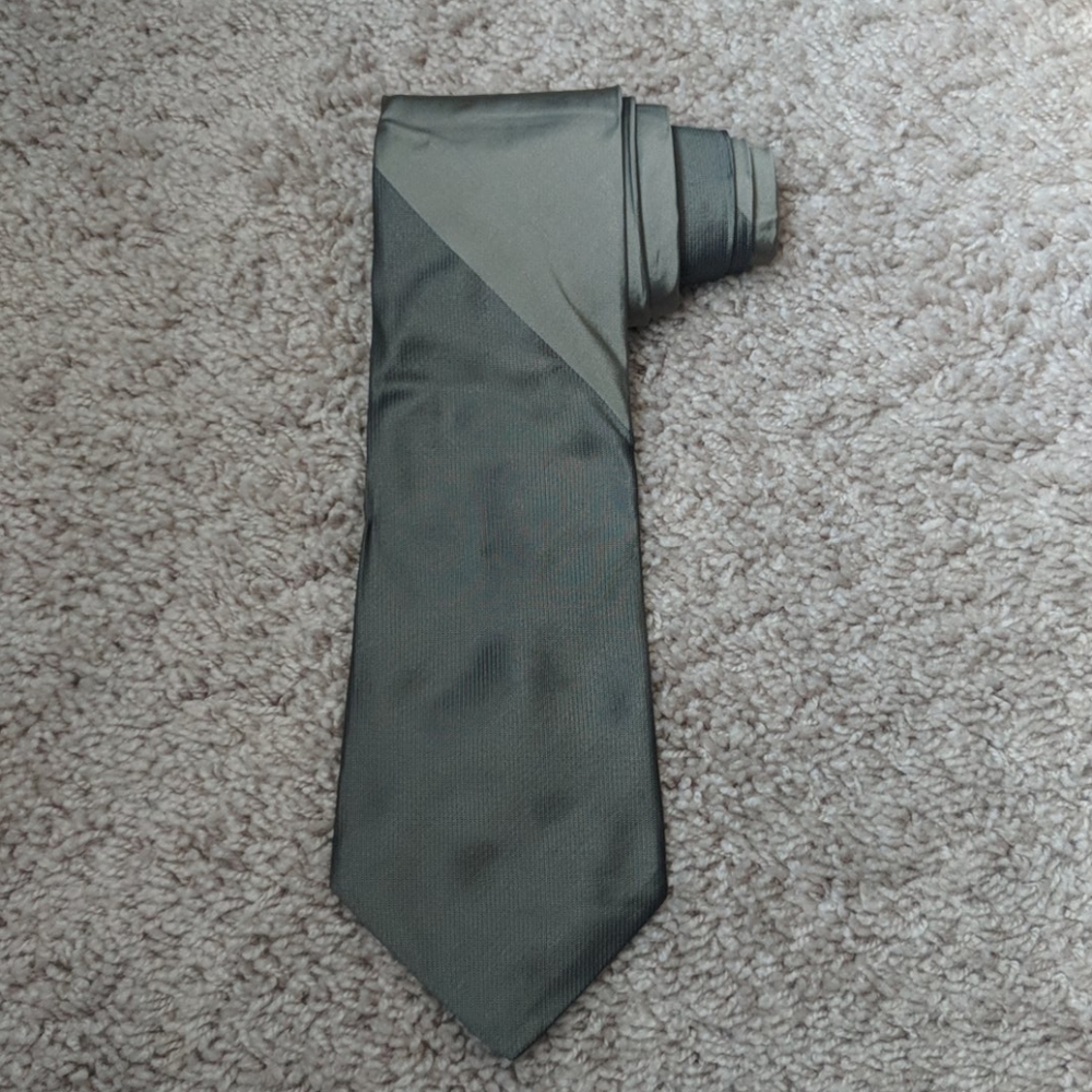 DKNY TIE